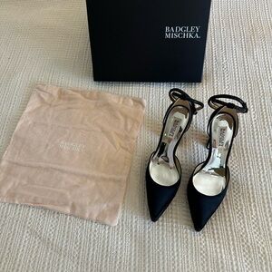 Badgley Mischka Black Women's Pumps Size 8